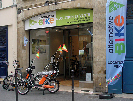 Le magasin, situé en plein coeur de Paris, accueille tous types de clients