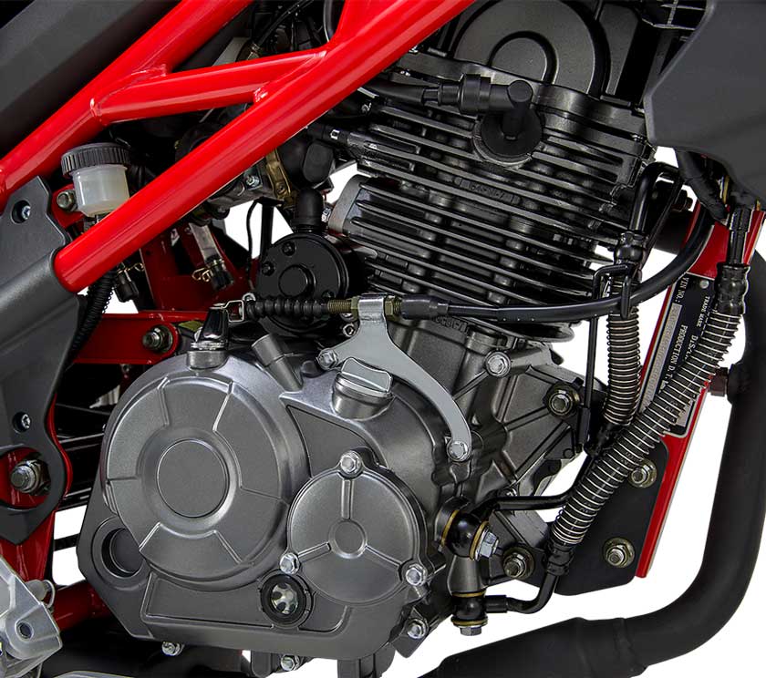 Le moteur est à l'image de la moto : pas adapté aux longs trajets !