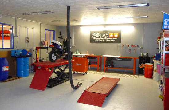 Atelier mécanique et technique de la concession Scoot Xtreme à Brest