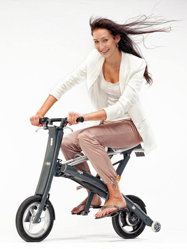 Malgré son poids de 17 kg, l'e-scooter offre 40 km d'autonomie à 25 km/h