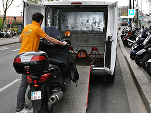 Simplifiez l'entretien de votre scooter à Paris
