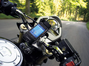 Un support moto pour iPhone chez Cellular Line