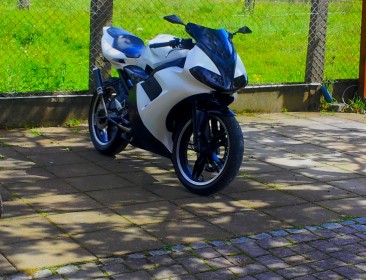 Yamaha TZR 50 Black And White (perso-21144-066f27d4)