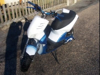 MBK Stunt Blue And White (perso-7884-08_08_03_01_47_16)
