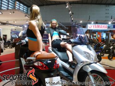 peugeot-cityliner-hotesses-3.jpg