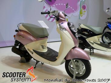 sym-mio-50-fille.jpg