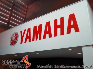 yamaha-1-stand.jpg