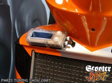 1-stand-maxiscoot-proto-stunt25.jpg