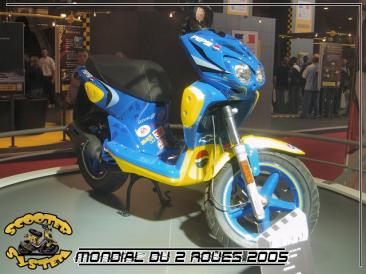 salon_mondial_deux_roues_2005_scooter_system_34.jpg