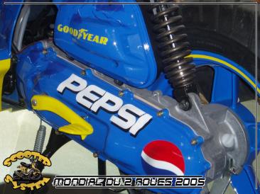 salon_mondial_deux_roues_2005_scooter_system_37.jpg