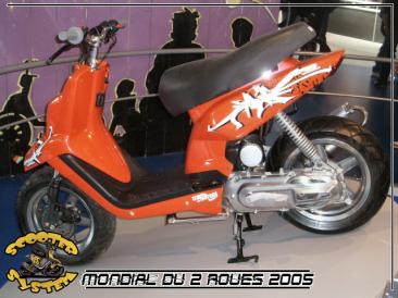 salon_mondial_deux_roues_2005_scooter_system_39.jpg