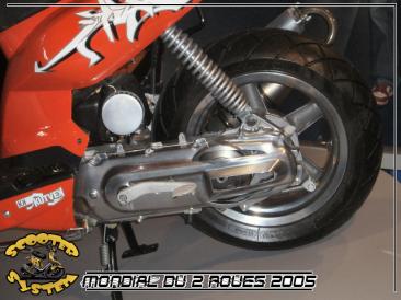 salon_mondial_deux_roues_2005_scooter_system_40.jpg