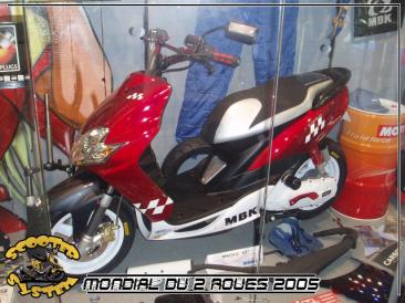 salon_mondial_deux_roues_2005_scooter_system_44.jpg