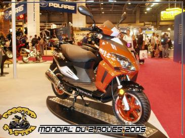 salon_mondial_deux_roues_2005_scooter_system_50.jpg