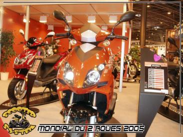 salon_mondial_deux_roues_2005_scooter_system_51.jpg