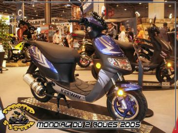 salon_mondial_deux_roues_2005_scooter_system_52.jpg