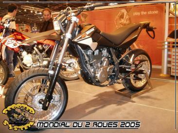 salon_mondial_deux_roues_2005_scooter_system_53.jpg