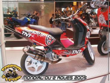 salon_mondial_deux_roues_2005_scooter_system_60.jpg