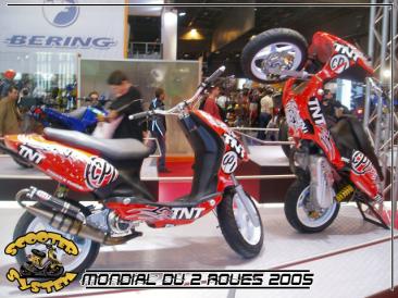 salon_mondial_deux_roues_2005_scooter_system_62.jpg