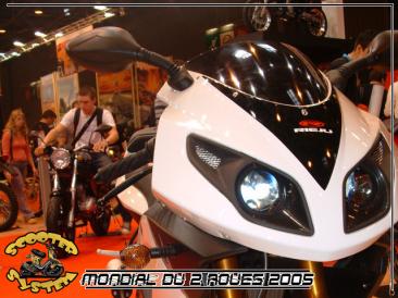 salon_mondial_deux_roues_2005_scooter_system_67.jpg