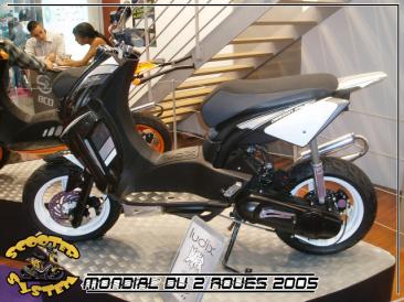 salon_mondial_deux_roues_2005_scooter_system_9.jpg