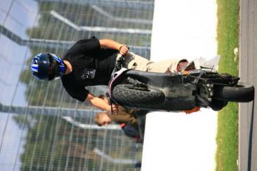 scooter-weekend-2007-stunt-12.jpg