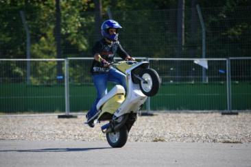 scooter-weekend-2007-stunt-14.jpg