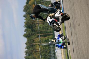 scooter-weekend-2007-stunt-5.jpg