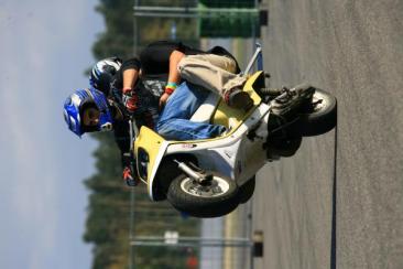scooter-weekend-2007-stunt-9.jpg