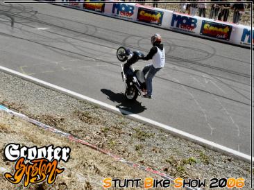 stunt-bike-show-2006_134.JPG