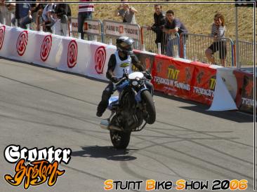 stunt-bike-show-2006_142.JPG