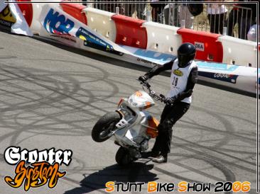 stunt-bike-show-2006_147.JPG