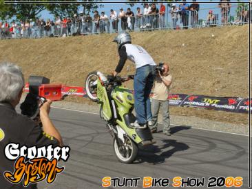 stunt-bike-show-2006_81.JPG