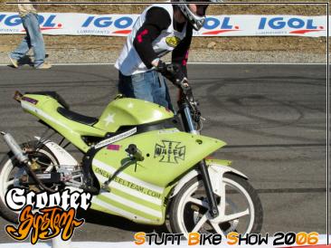 stunt-bike-show-2006_84.JPG