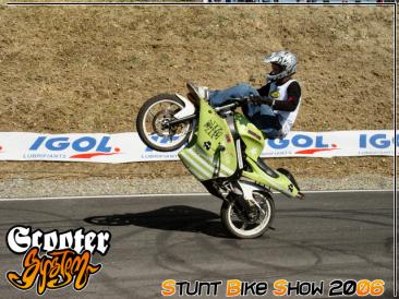 stunt-bike-show-2006_85.JPG