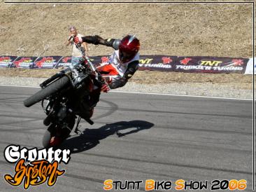 stunt-bike-show-2006_94.JPG