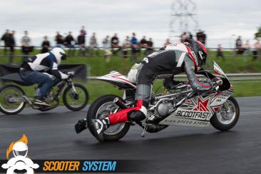 dragster, Scoot Fast