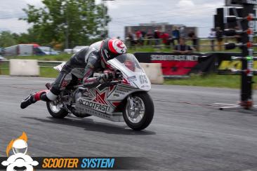 dragster, Scoot Fast