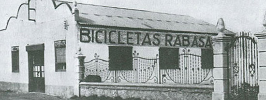 Le modeste atelier mécanique de M. Simeó Rabasa, où Derbi a débuté en 1922