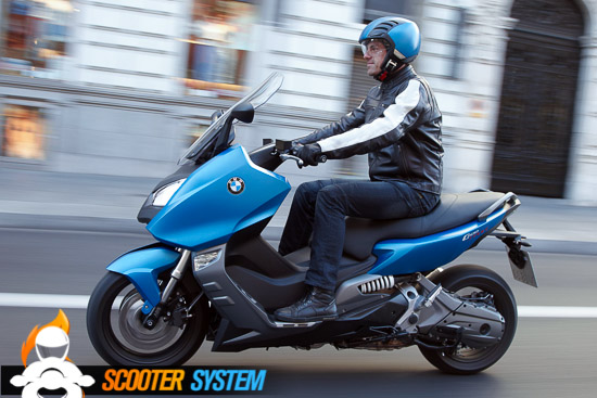 Avec un C600 Sport bien équipé, confortable et performant, BMW Motorrad place la batte haut