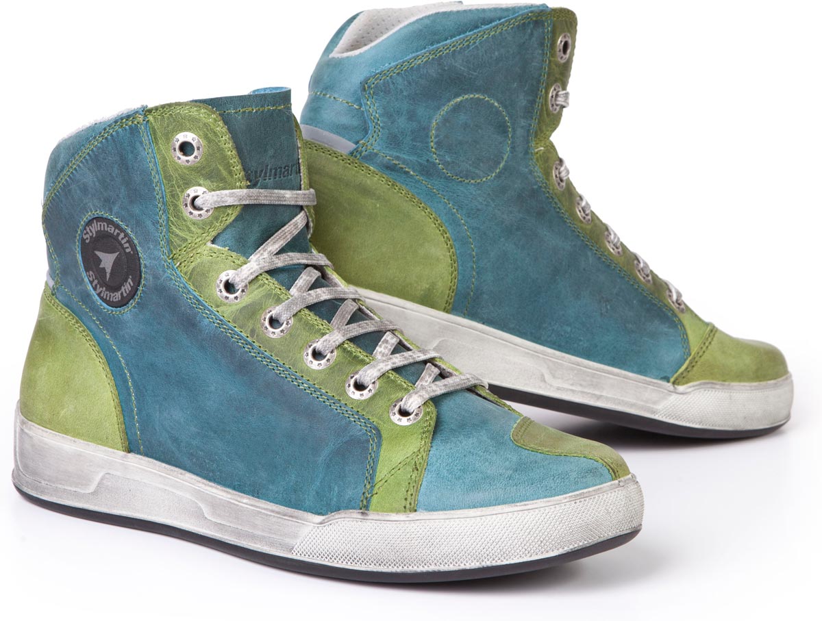 Les Jackson sont des sneakers en cuir gras bleu et vert clair. Rafraîchissant !