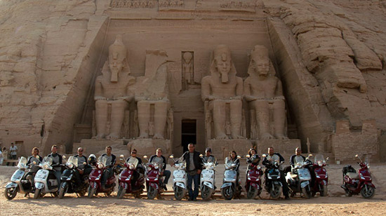 Les colosses de Ramsès II d'Abou Simbel ont assisté à un bien étrange spectacle