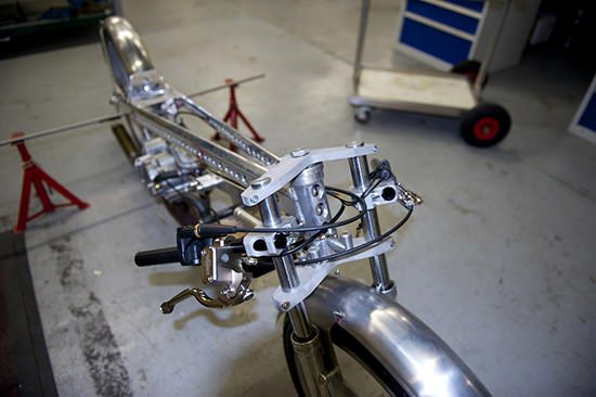 Phil Berté et Arnaud Sénégon ont conçu ce châssis de lakester en aluminium