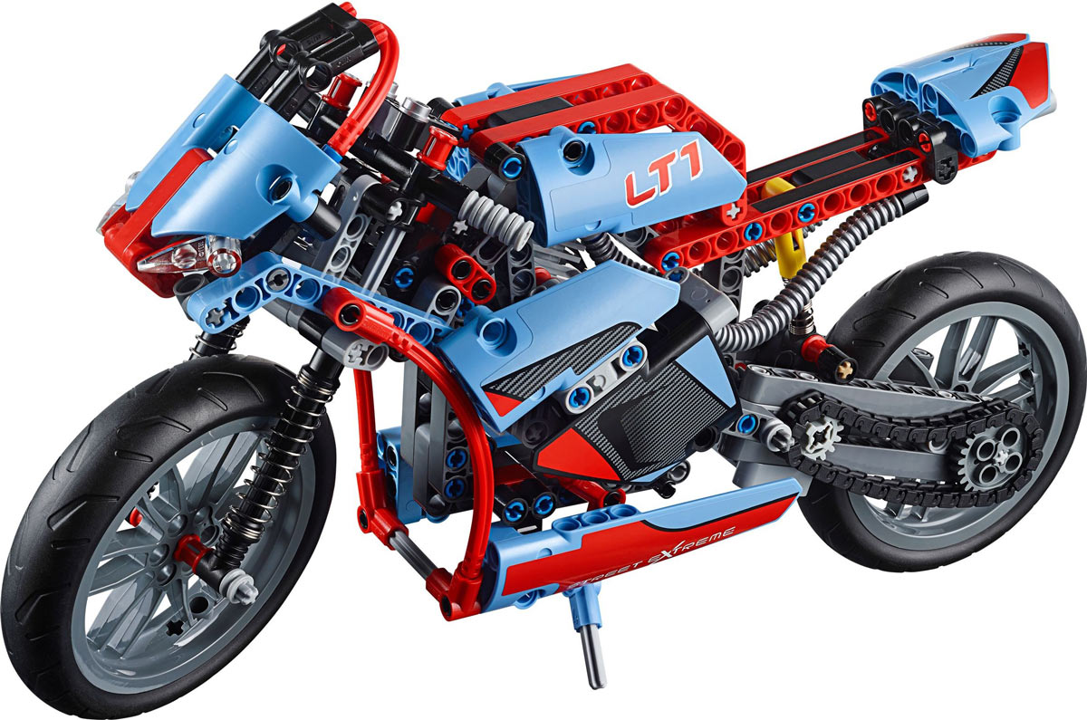 Ce set Lego permet de concevoir 2 motos de 30 cm, dont ce modèle urbain