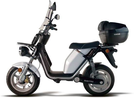 Sur-équipé, le scooter électrique Matra e-MO XP Pack Urban !