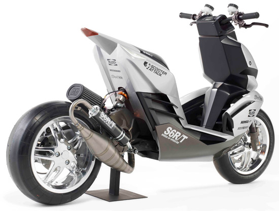 Le scooter designé par Wipe 2 est équipé de toute la gamme de pièces Stage6 R/T