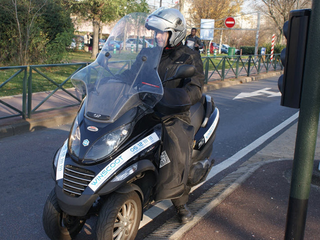Winscoot, publicité sur scooters dans Paris