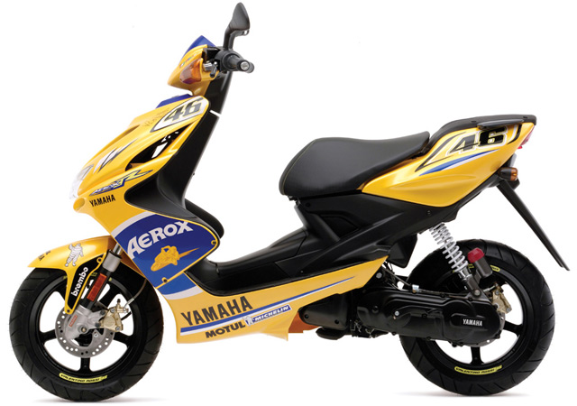 Ancienne version du Yamaha Aerox Team Race Replica