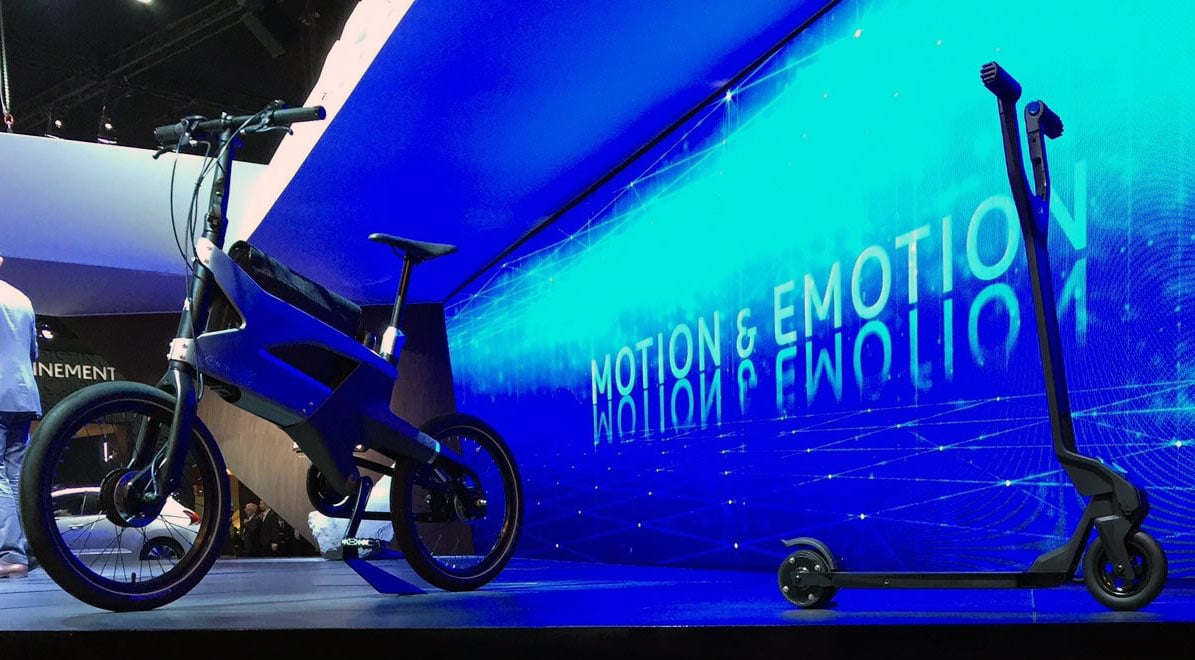 Peugeot présente au Mondial de l'auto un vélo et une trottinette électriques