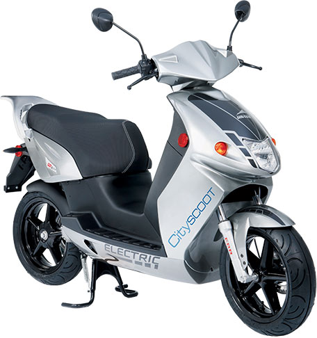 Les scooters électriques sont des modèles GO! de l'allemand Govecs